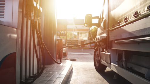 Цены на топливо растут:  как компаниям сокращать расходы на ГСМ в новых условиях